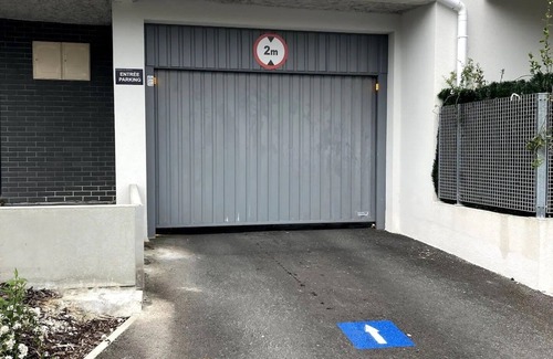 Merignac Apartment | Appartement Cozy et Lumineux en rez de Chaussée Avec Terrasse et Parking