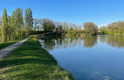 Monflanquin Apartment | Appartement dans joli village de vacances 47150