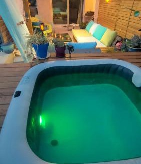 Biguglia Apartment | appartement dans villa aquarelle