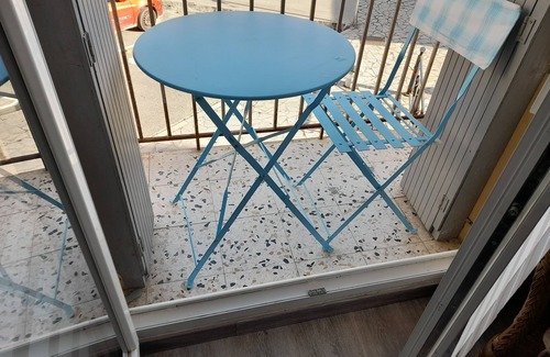 Meze Apartment | Appartement de 30m2 en Plein Cœur de Meze, Surplombant son Joli Marché