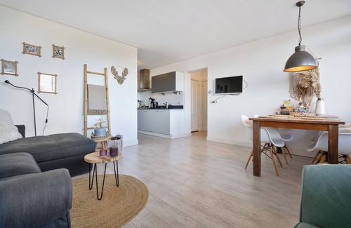 Municipality of Zandvoort Apartment | Appartement De Kokkel & Free Parking