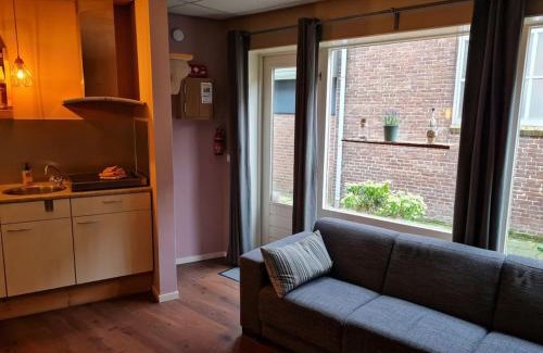 Lemmer Apartment | Appartement De Oliekan Small