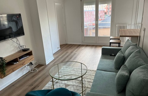 Centre Ville Rive Gauche Apartment | Appartement de Standing Proche des Quais ! Centre Ville Rive Gauche ! Spacieux !