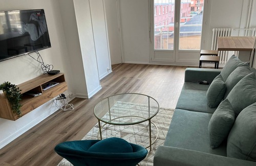 Centre Ville Rive Gauche Apartment | Appartement de Standing Proche des Quais ! Centre Ville Rive Gauche ! Spacieux !