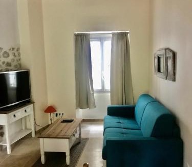 Lasalle Apartment | Appartement de village face à la rivière