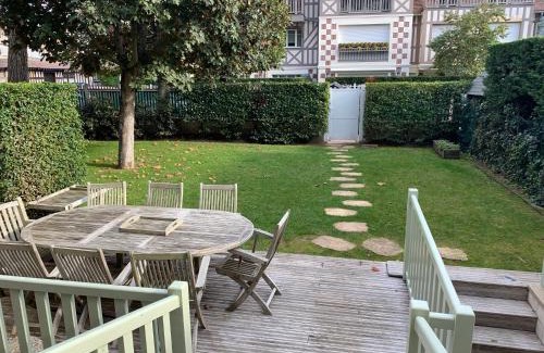 Deauville City Centre Apartment | Appartement Deauville