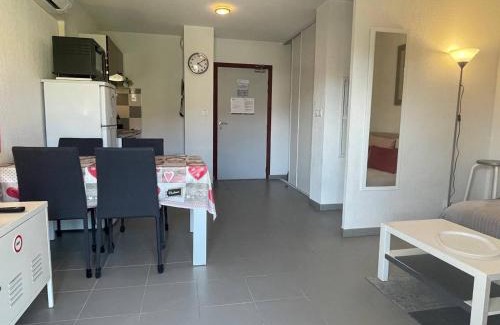 Argeles-sur-Mer Apartment | Appartement deux pièces cabine AR920-112