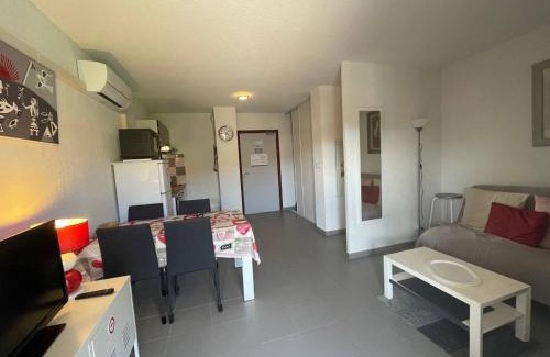 Argeles-sur-Mer Apartment | Appartement deux pièces cabine AR920-112