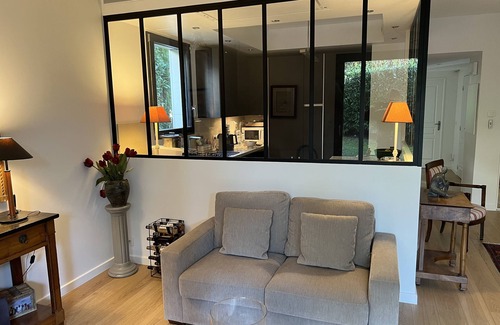 Saint-Cloud Apartment | Appartement Duplex - Les Demoiselles à Versailles