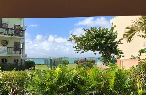 Bas du Fort Apartment | Appartement Duplex RDC