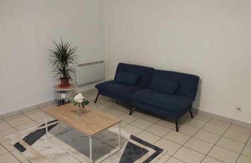 Mantes-la-Ville Apartment | appartement entier 2 chambres