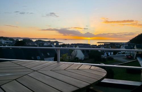 Erquy Apartment | Appartement ERQUY Bretagne vue mer exceptionnelle sur les hauts d'Erquy au calme ! 900 m du centre ville et au pied du GR34