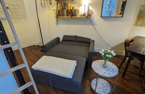 Quartier de la Maison-Blanche Apartment | Appartement F1 Meublé Entièrement Rénové à 20 mn du Centre