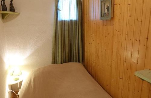 Areches Apartment | Appartement familial à Arêches-Beaufort - 6 pers, 3 chambres, terrasse, piscine, proche ski et village - FR-1-342-166