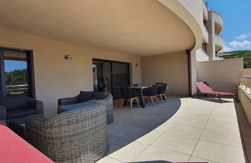 Porticcio Apartment | Appartement de Standing Neuf Avec Terrasse de 47m2 à 300m de la Plage D'agosta
