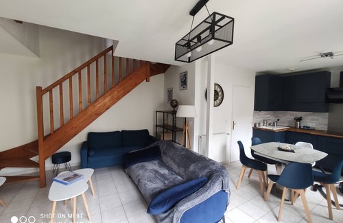 Bagneres-de-Bigorre Apartment | Appartement 4 en Triplex, Jardin, Cœur de Ville, au Calme, Jusqu'à 9 Couchages