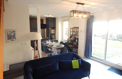 Bagneres-de-Bigorre Apartment | Appartement 4 en Triplex, Jardin, Cœur de Ville, au Calme, Jusqu'à 9 Couchages