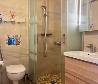 Republique–Point-du-Jour Apartment | Appartement cosy près de la Seine