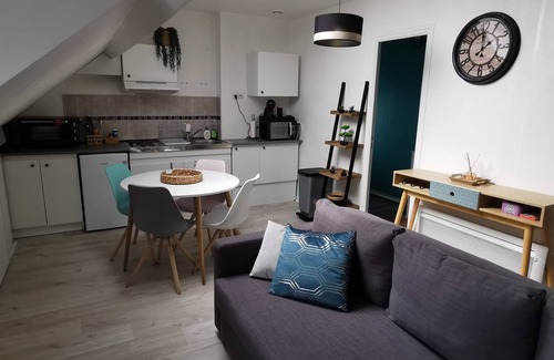 Donville-les-Bains Apartment | Appartement Cosy, 300m de la mer