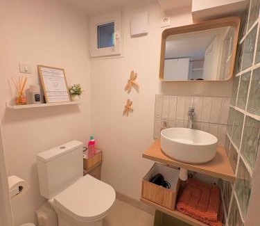 La Celle-sous-Gouzon Apartment | Appartement Cozy T2 proche de la mer