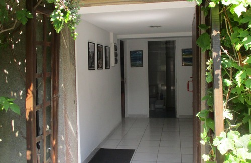 Labastide-Rouairoux Apartment | Appartement en sous-sol. Jardin + piscine privés. Situé dans un village.