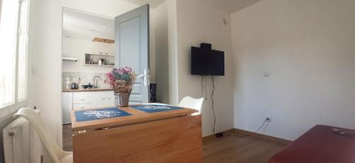 Margny-les-Compiegne Apartment | Appartement T2 au 1er étage