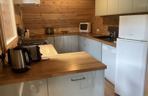 Molines-en-Queyras Apartment | Appartement Neuf 2eme Étage Confortable et Spacieux Dans une Chalet Familiale