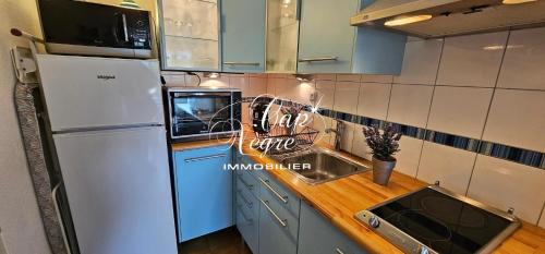 Rayol-Canadel-sur-Mer Apartment | Appartement T2 vue mer à 600 m de la plage du Canadel