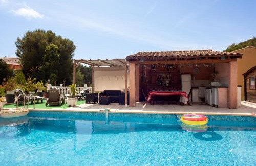 Roquefort-la-Bedoule Apartment | Appartement Avec Piscine Et Cuisine