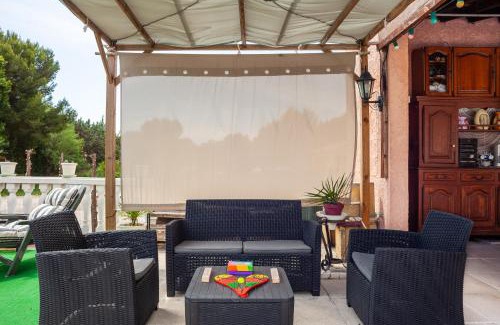 Roquefort-la-Bedoule Apartment | Appartement Avec Piscine Et Cuisine