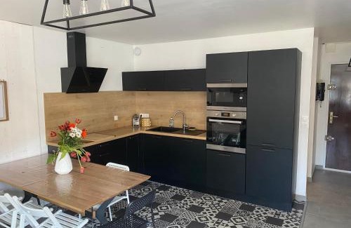 Saint-Cast-le-Guildo Apartment | Appartement St Cast centre ville 50 m de la plage