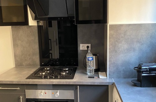 Pontoise Apartment | Appartement Haut Standing - 7 Couchages + 2 Sdb, au Rez-de-chaussée