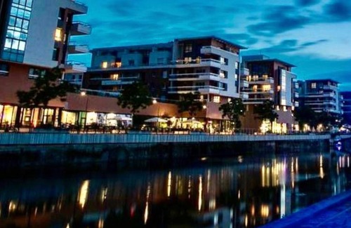 Neudorf Ouest Apartment | Appartement haut standing F2 Rivetoile Strasbourg centre parking gratuit terrasse