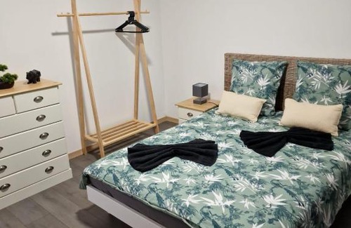 Chateaudun Apartment | Appartement Hyper Centre Cosy avec Balcon