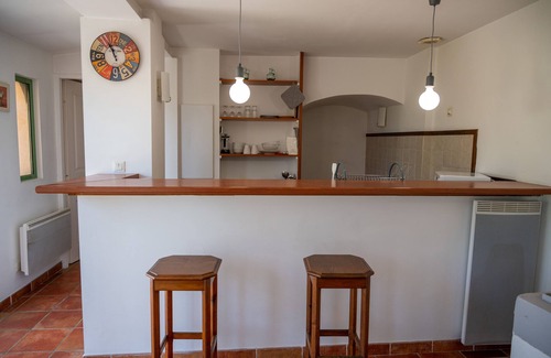 Montolivet Apartment | Appartement Indépendant Avec Climatisation, Jardin et Parking