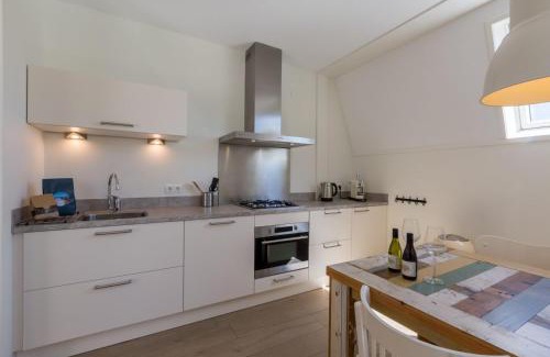 Dishoek Apartment | Appartement - Kaapduinseweg 13 Dishoek 13-k Luxe 6 personen