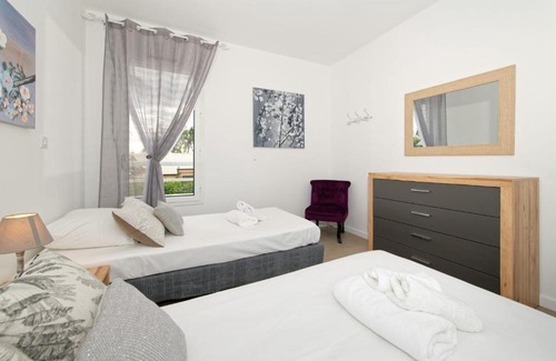 L'Ermitage-les-Bains Apartment | Appartement LE TROPIC ZEN proche de la mer de L hermitage pour 4 personnes