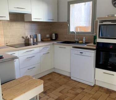 Gruissan Apartment | Appartement la corde a linge Gruissan village avec terrasses