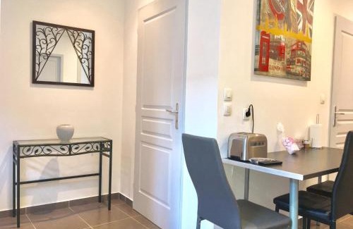 La Tour-du-Pin Apartment | Appartement la Gare