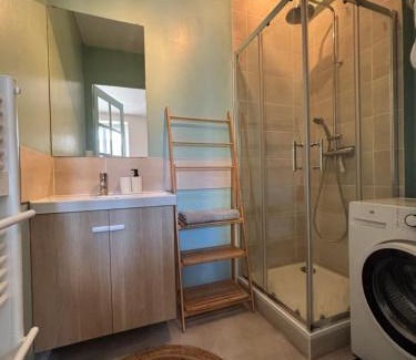 Laval Apartment | Appartement Laval centre