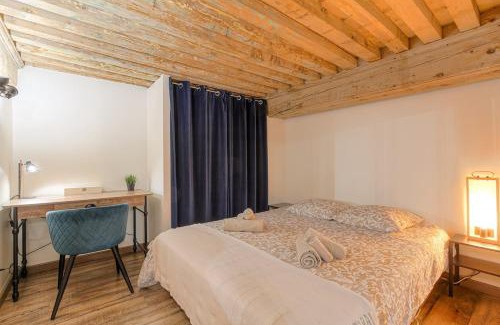 La Croix Rousse Apartment | Appartement "Le Canut" Croix-Rousse Lyon Centre