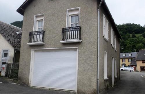 Luz-Saint-Sauveur Apartment | Appartement Les Iris