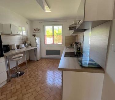 Le Poet-Laval Apartment | Appartement les Mésanges en rez de jardin -terrasse-2 chambres-parking