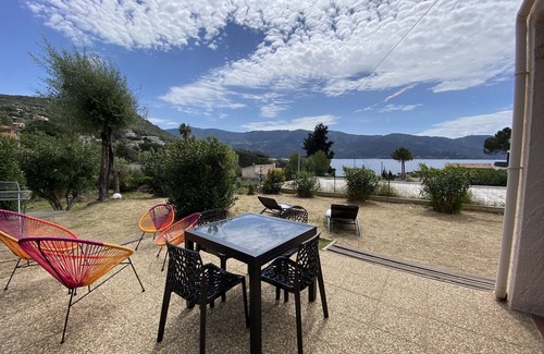 Tiuccia Apartment | Appartement les Marines, Accès Plage à Pied. Vue Mer. Grande Terrasse