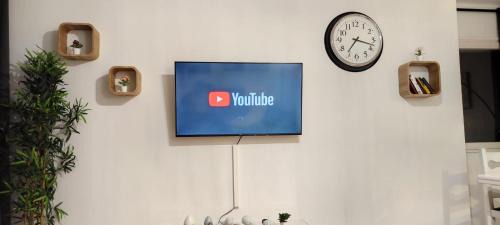 Mons-en-Baroeul Apartment | Appartement Lille WIFI Parking by Servallgroup