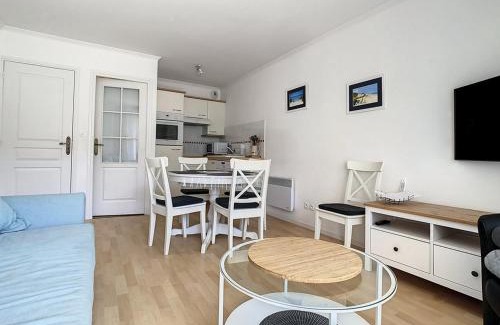 Stella-Plage Apartment | Appartement lumineux à 100m de la plage avec balcon, parking, idéal pour séjours courts et longs - FR-1-236-139