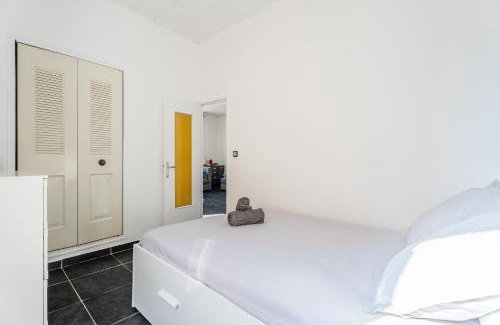 Saint-Lambert Apartment | Appartement lumineux au cœur de Marseille avec balcon privé