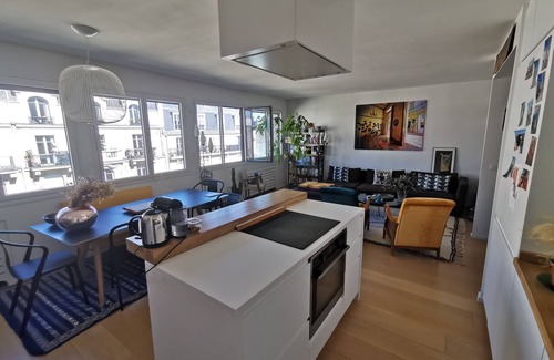 10th Arrondissement Apartment | Appartement Lumineux et Calme à 10mins Gare du Nord/gare de L'est