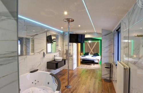 Saint-Chamond Apartment | Appartement lumineux 3 pièces avec balcon et parking à Saint-Chamond - FR-1-496-269