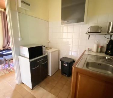 Baille-Argent Apartment | Appartement lumineux à Pointe-Noire 36 m² avec piscine partagée